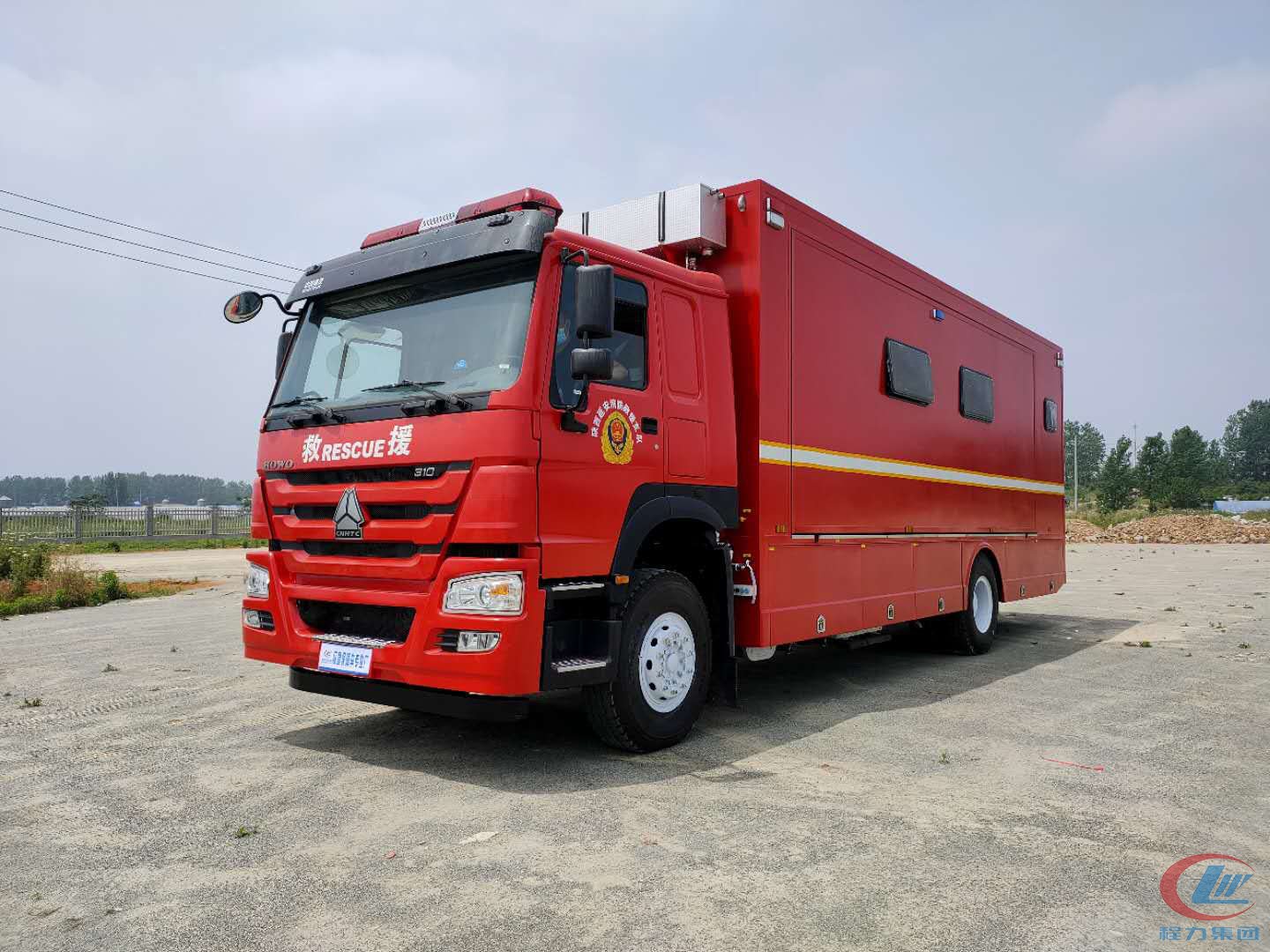 重汽豪沃T5G宿營(yíng)車(chē)