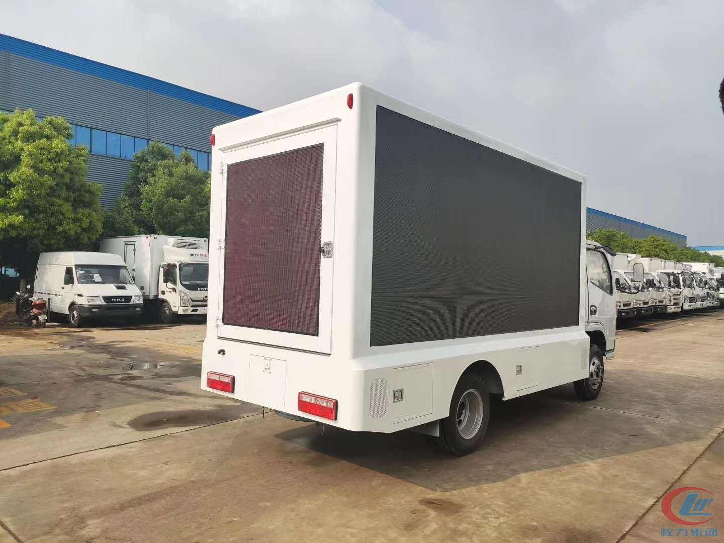 國六東風(fēng)福瑞卡廣告宣傳車