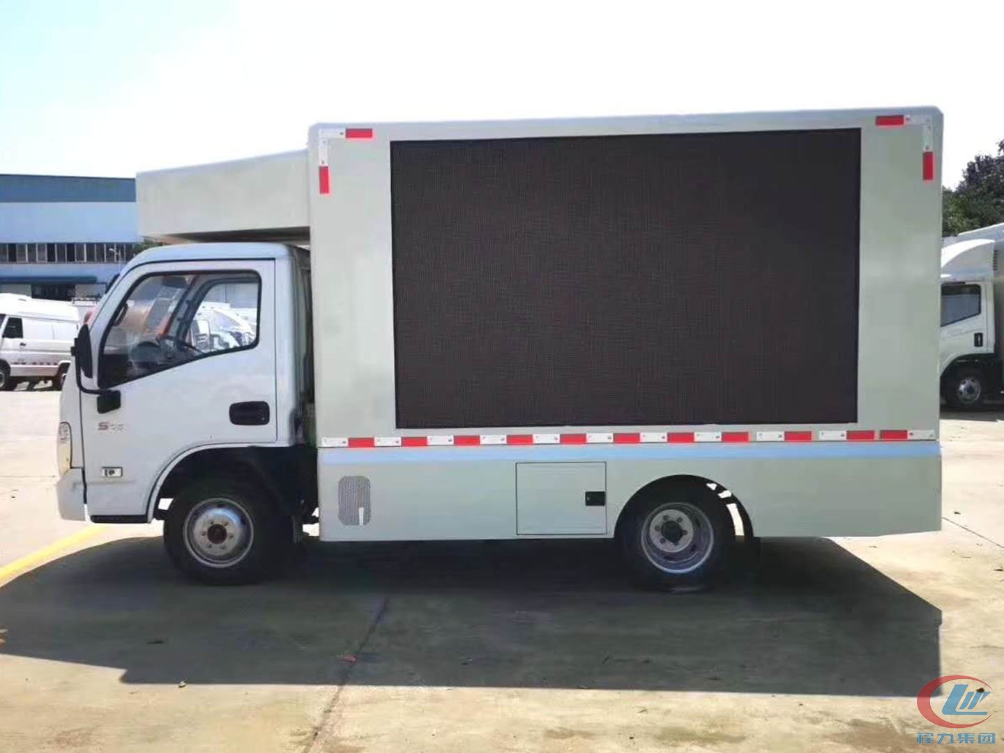 國六躍進小福星S70廣告宣傳車圖片