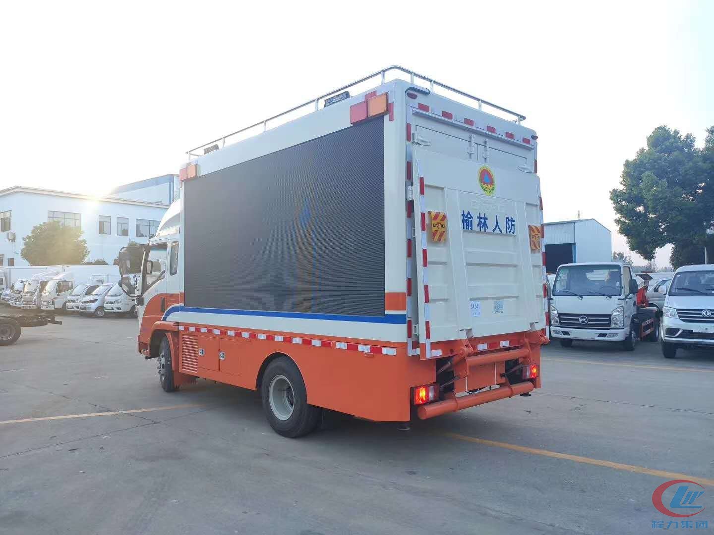 國(guó)六重汽豪沃人防應(yīng)急宣傳車(chē)