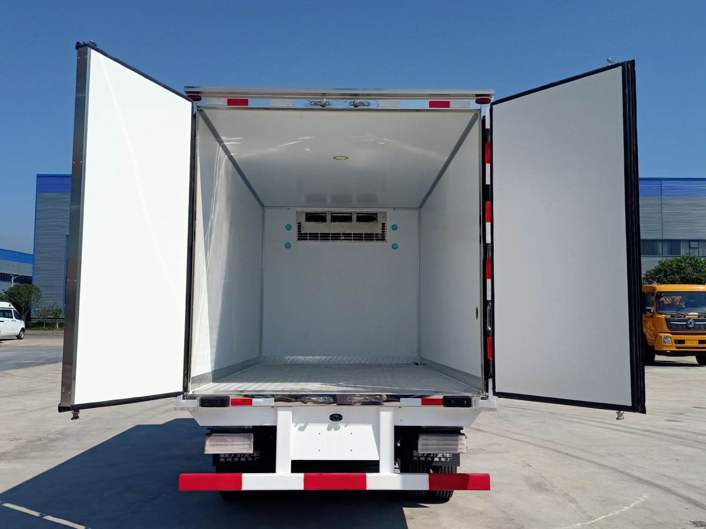 國六江鈴順達(dá)冷藏車