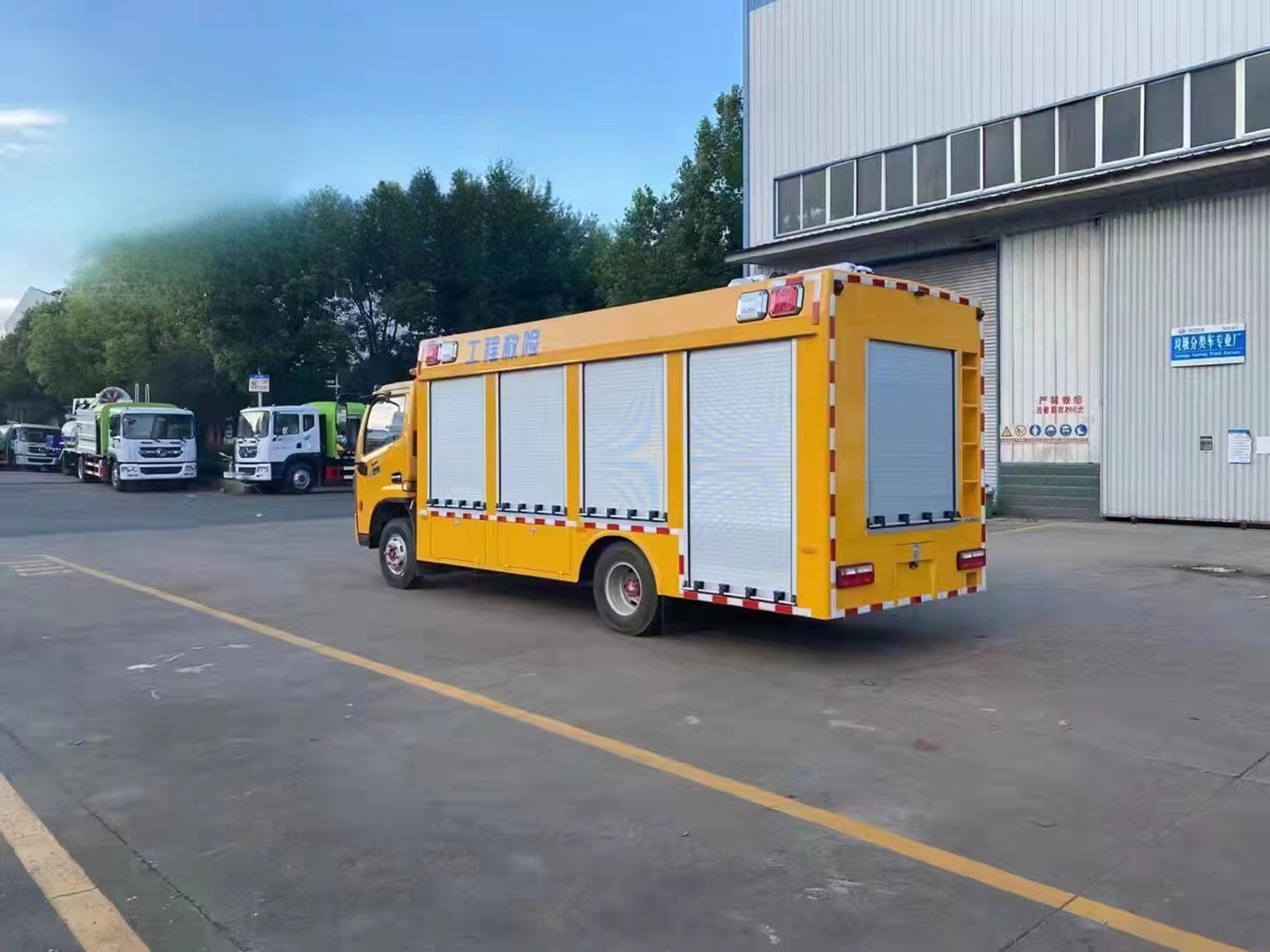 東風(fēng)多利卡搶險車