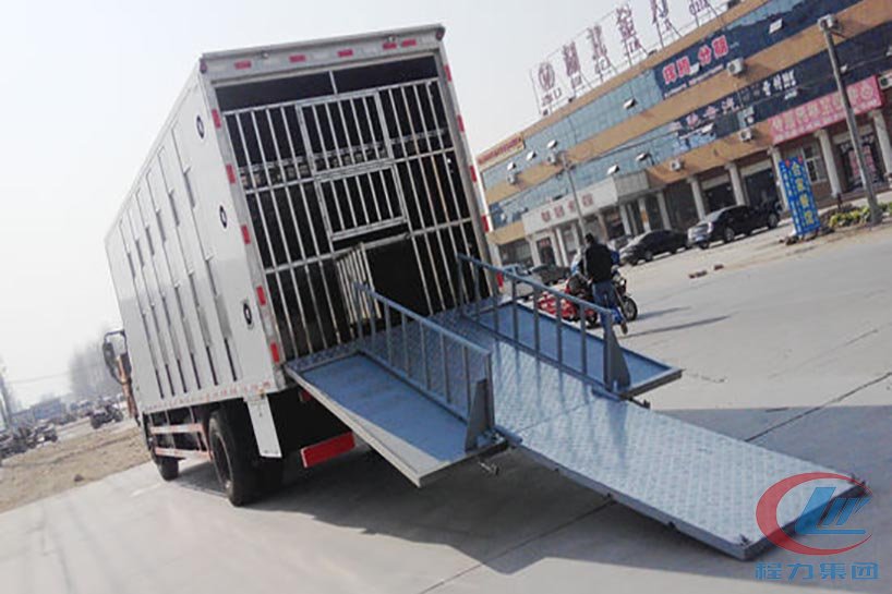 湖北程力天錦恒溫型畜禽運輸車側(cè)面圖