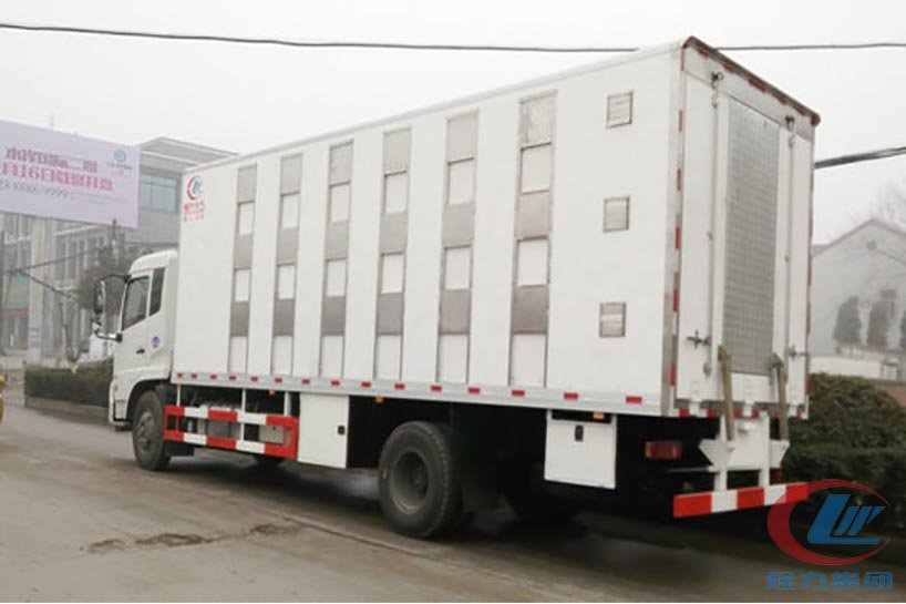 湖北程力天錦恒溫型畜禽運輸車側(cè)面圖
