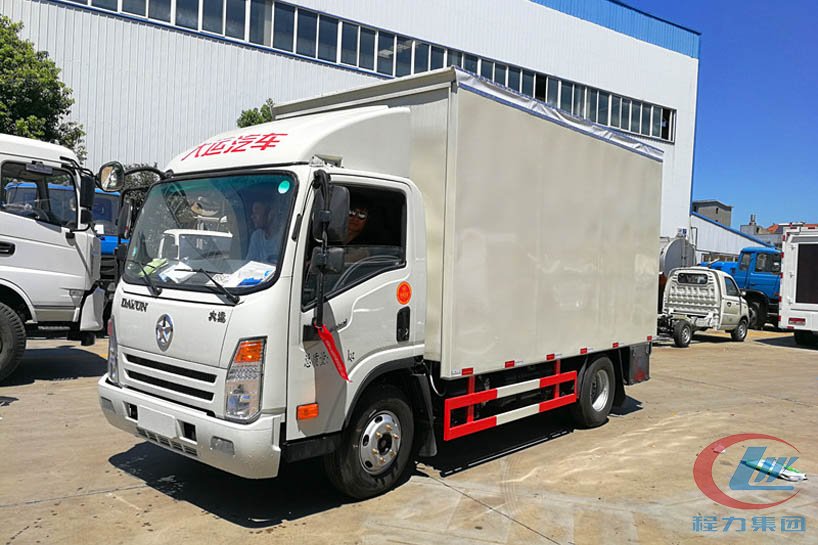 程力集團(tuán)大運(yùn)藍(lán)牌舞臺(tái)車側(cè)面圖