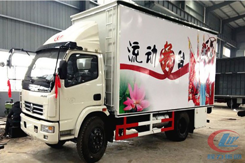 東風5.2米廂長舞臺車側(cè)面圖