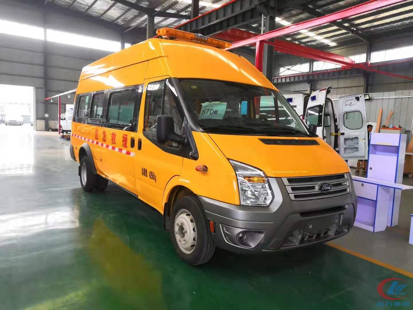 福特新時代客運(yùn)版救護(hù)車